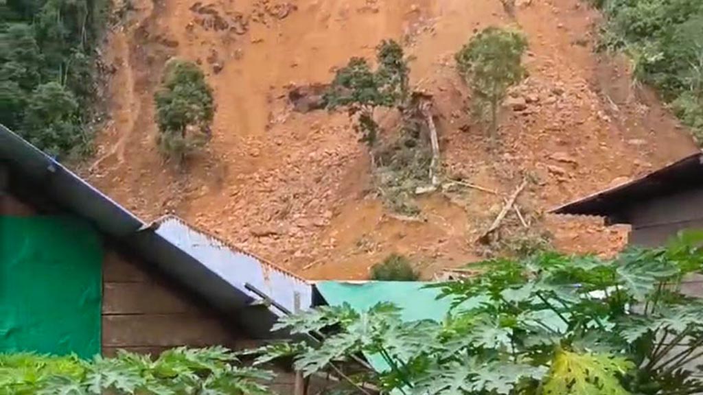 Tambang emas longsor di Gorontalo, Minggu (7/7/2024).. (Dok. Basarnas)