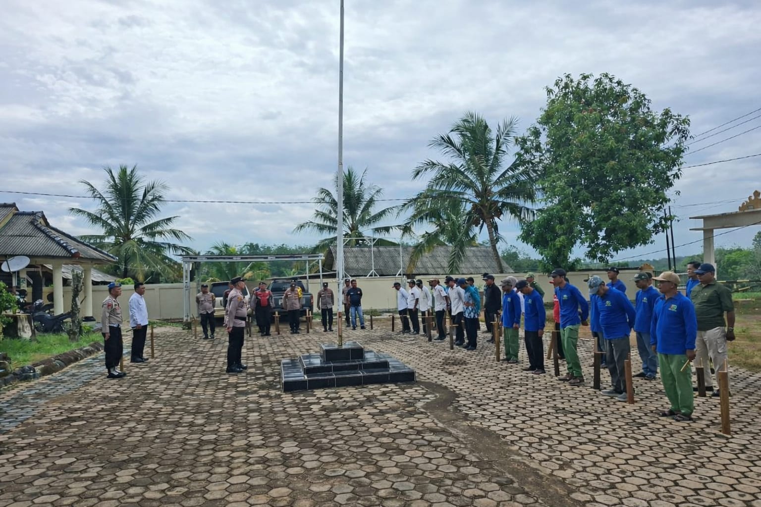 Wujudkan kemitraan, Polsek Tanjung Raya Gelar Apel Sabuk Dan Kentongan Kamtibmas Bersama Warga